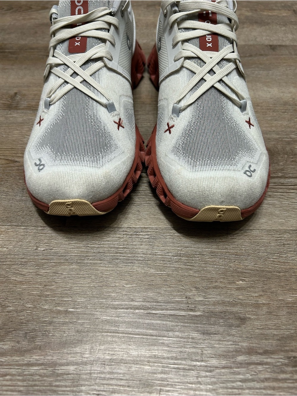 On Cloud Running Women’s Size 10 White Ice Auburn Athletic Running Shoes - Picture 2 of 10